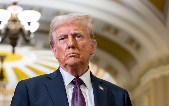 Трамп пригрозил увольнением главе ФРС, который раскритиковал его тарифную политику 