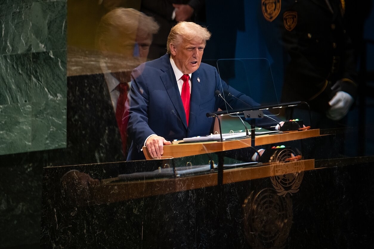 Дональд Трамп на выступлении в ООН с критикой Европы в сентябре 2025 года