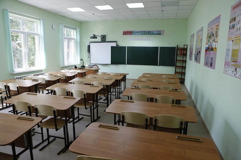 «Мы уничтожаем потенциал фашистского государства». В школы РФ поступила методичка о том, что говорить детям о войне в Украине